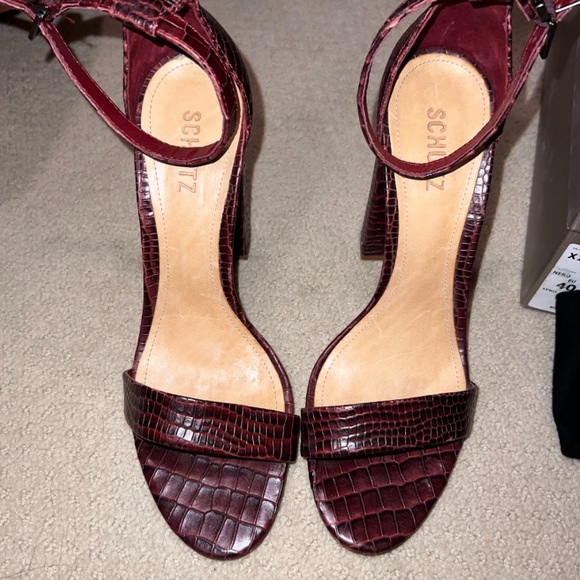 SCHUTZ Shoes - Schutz block heel sandal. Size 9.5